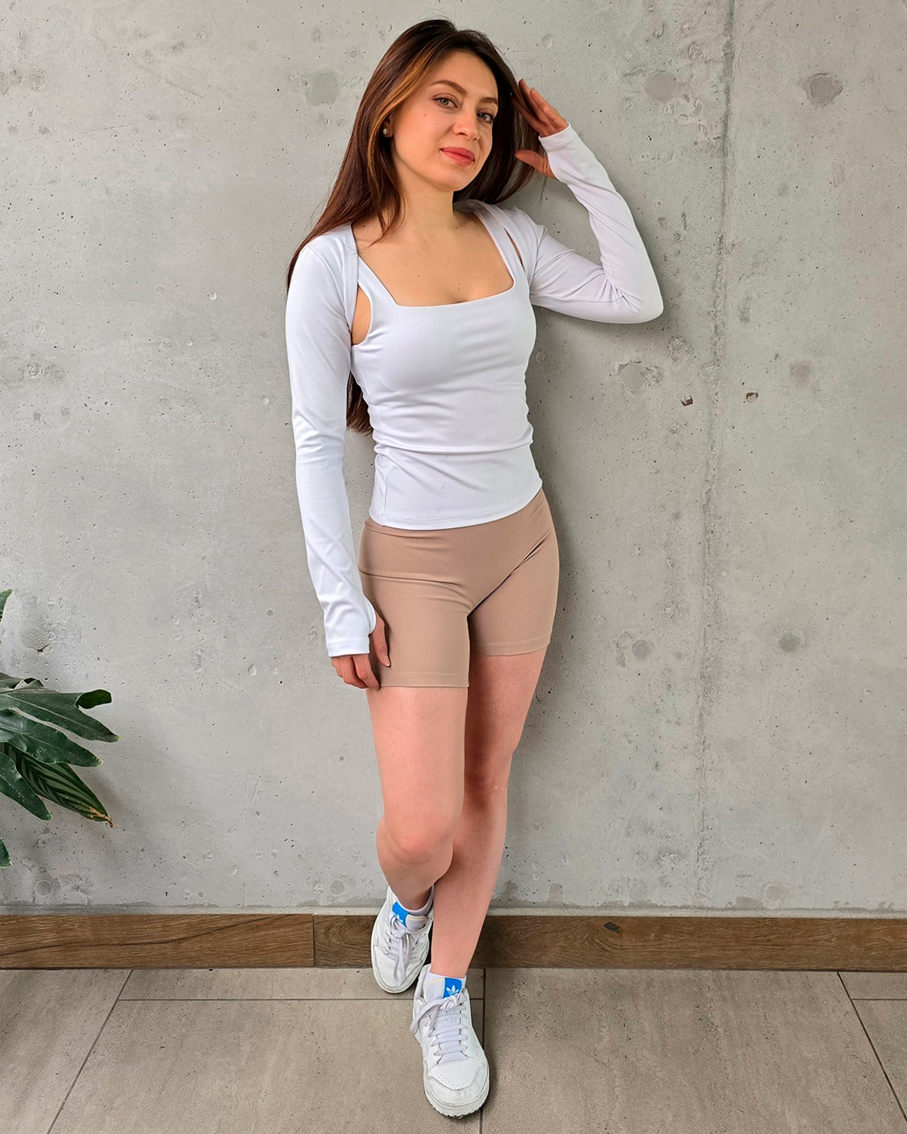 Bolero y Tan Top Blanco con Short Nude